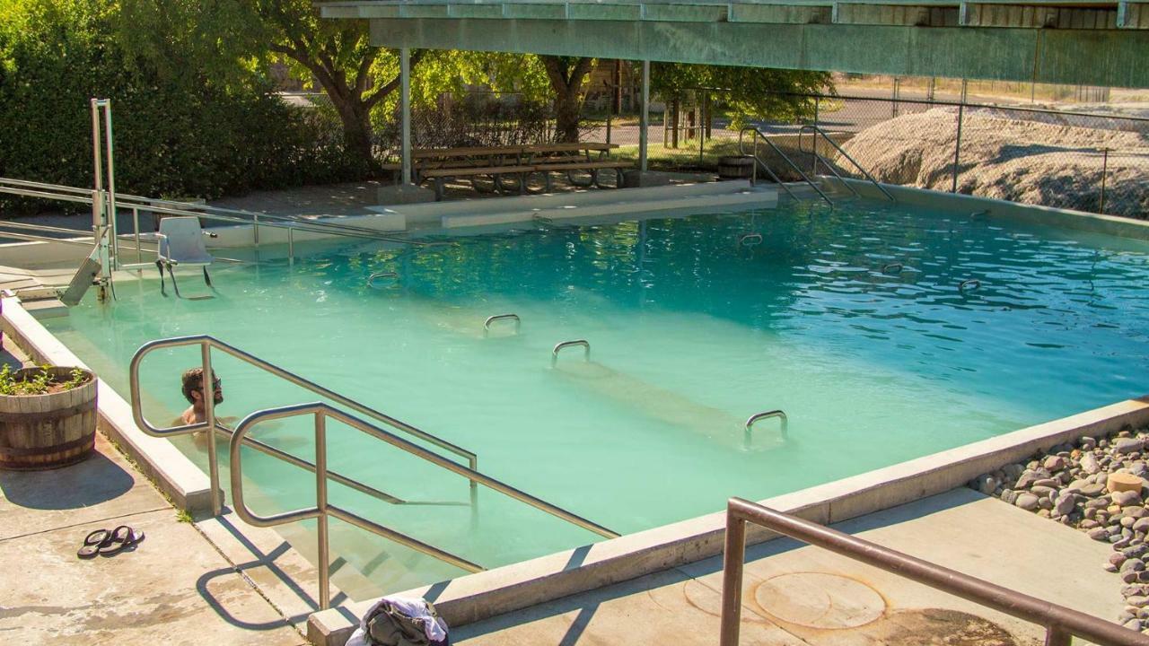 ثيرموبوليس Two Rivers Inn المظهر الخارجي الصورة
